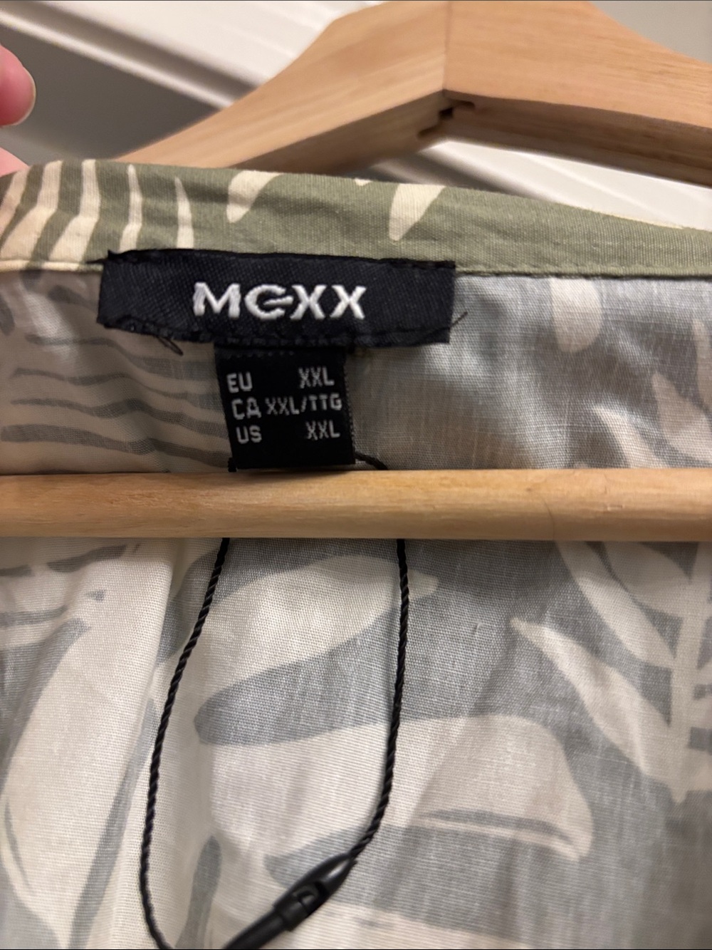Mexx Olive Green and Cream Tropical Leaf Dress - Picture 2 of 3